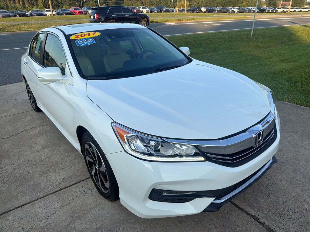 2017 Honda Accord Image 5