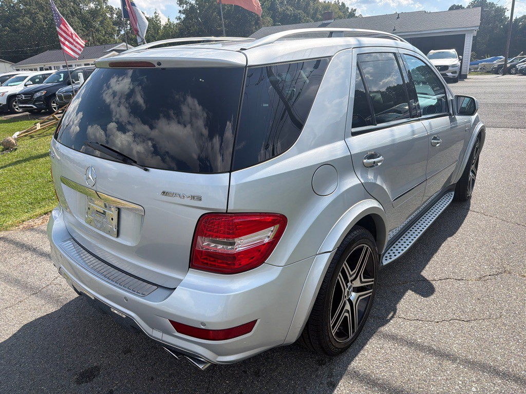 2009 Mercedes-Benz M-Class Image 11