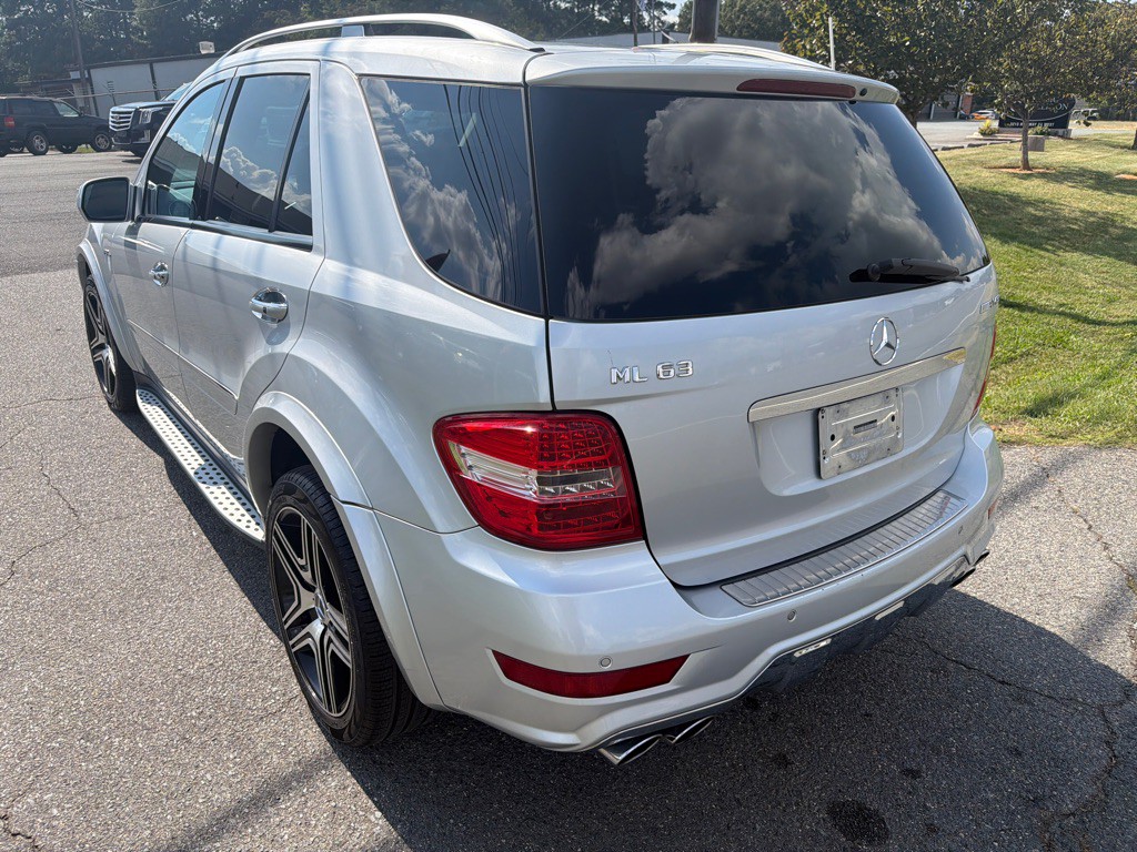 2009 Mercedes-Benz M-Class Image 12