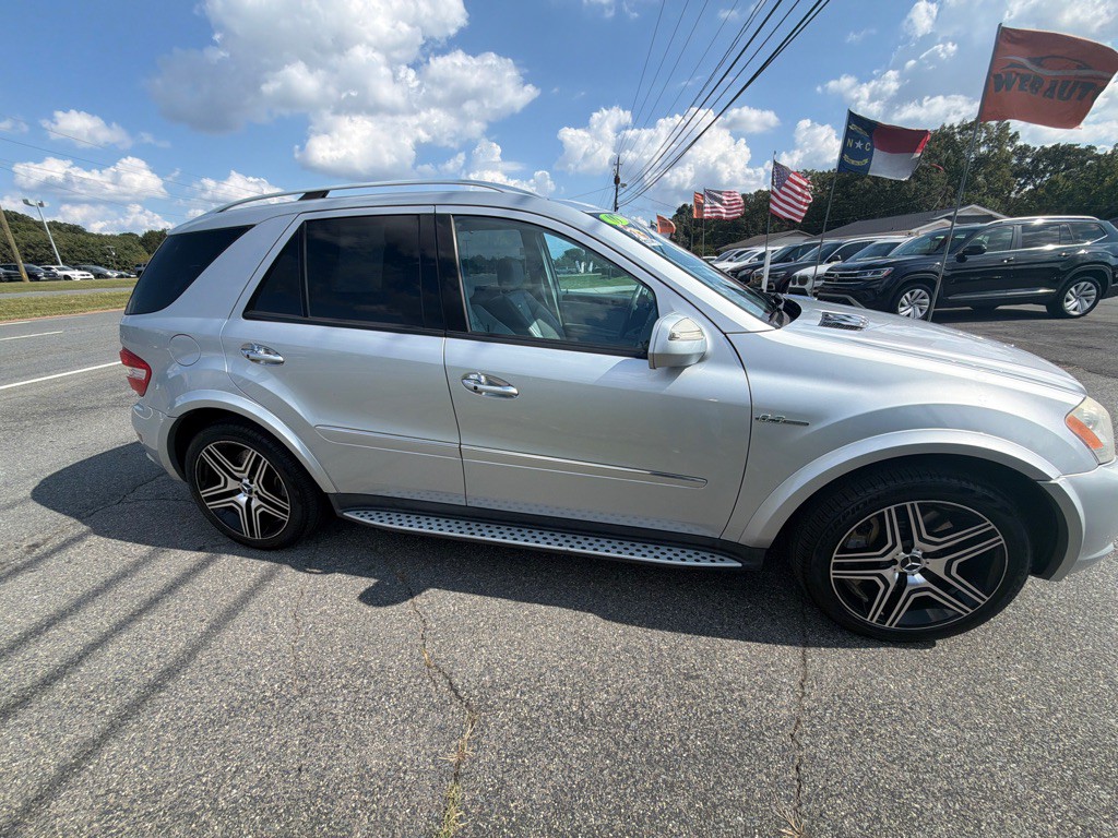 2009 Mercedes-Benz M-Class Image 14