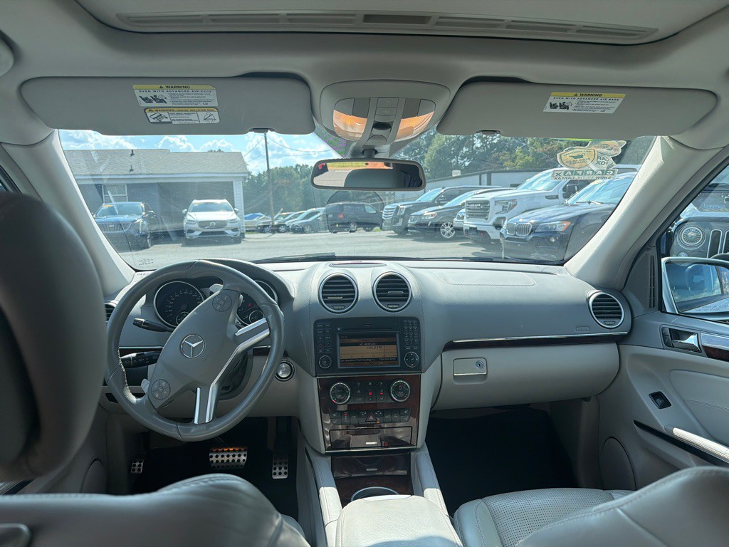 2009 Mercedes-Benz M-Class Image 16