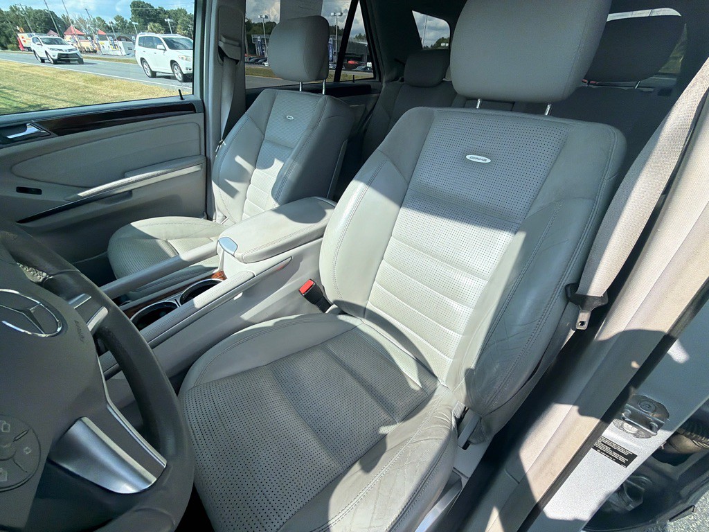 2009 Mercedes-Benz M-Class Image 28