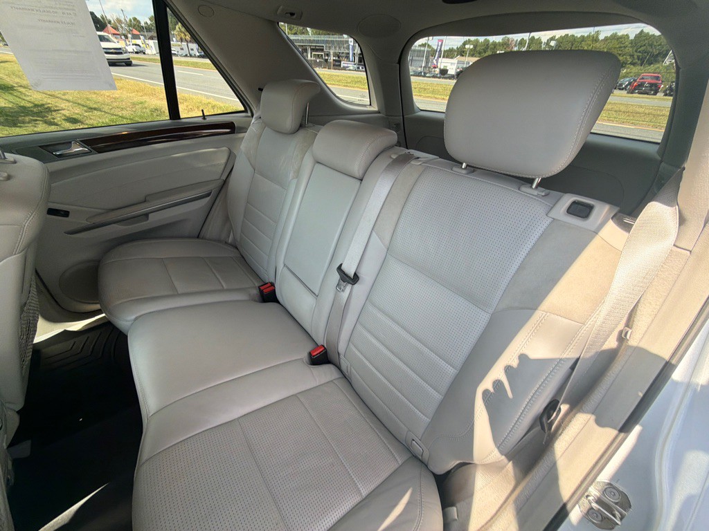 2009 Mercedes-Benz M-Class Image 29