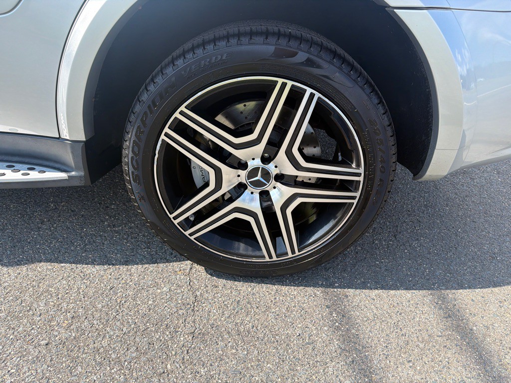 2009 Mercedes-Benz M-Class Image 39