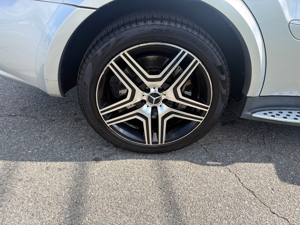 2009 Mercedes-Benz M-Class Image 40