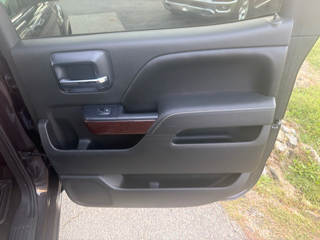 2015 GMC Sierra Image 31