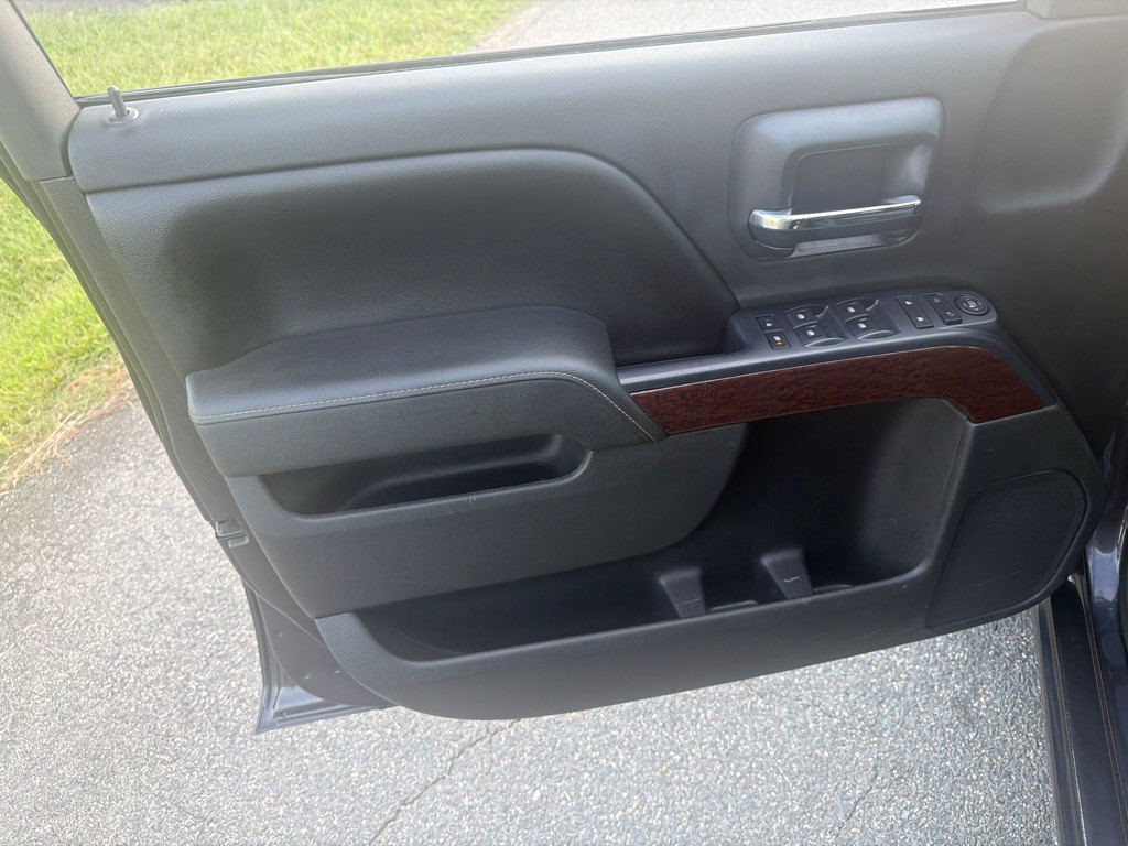 2015 GMC Sierra Image 33