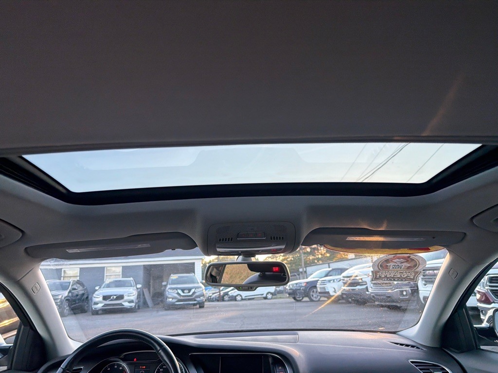 2015 Audi A4 Image 16