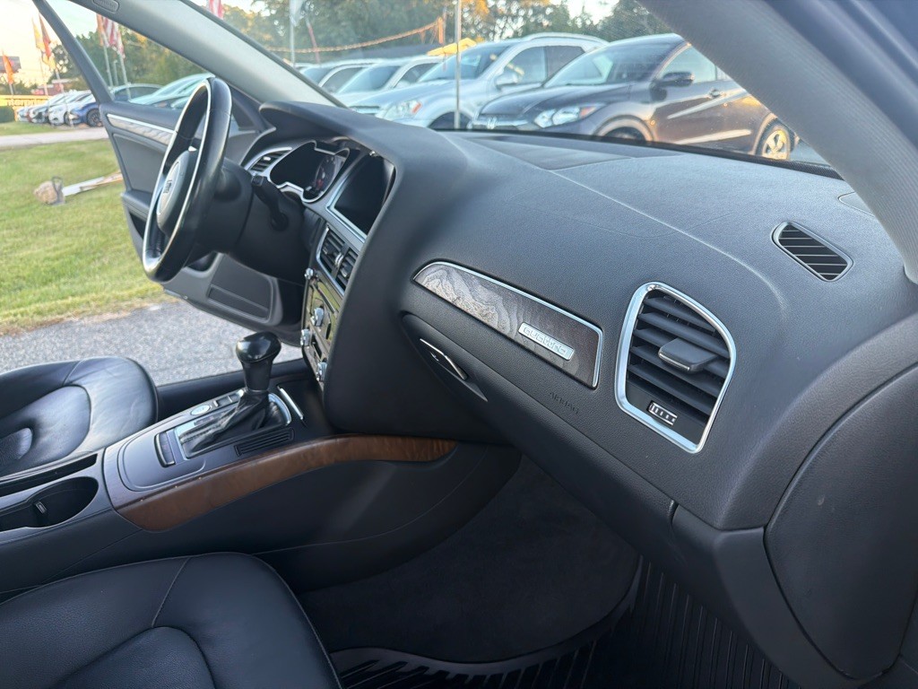 2015 Audi A4 Image 18