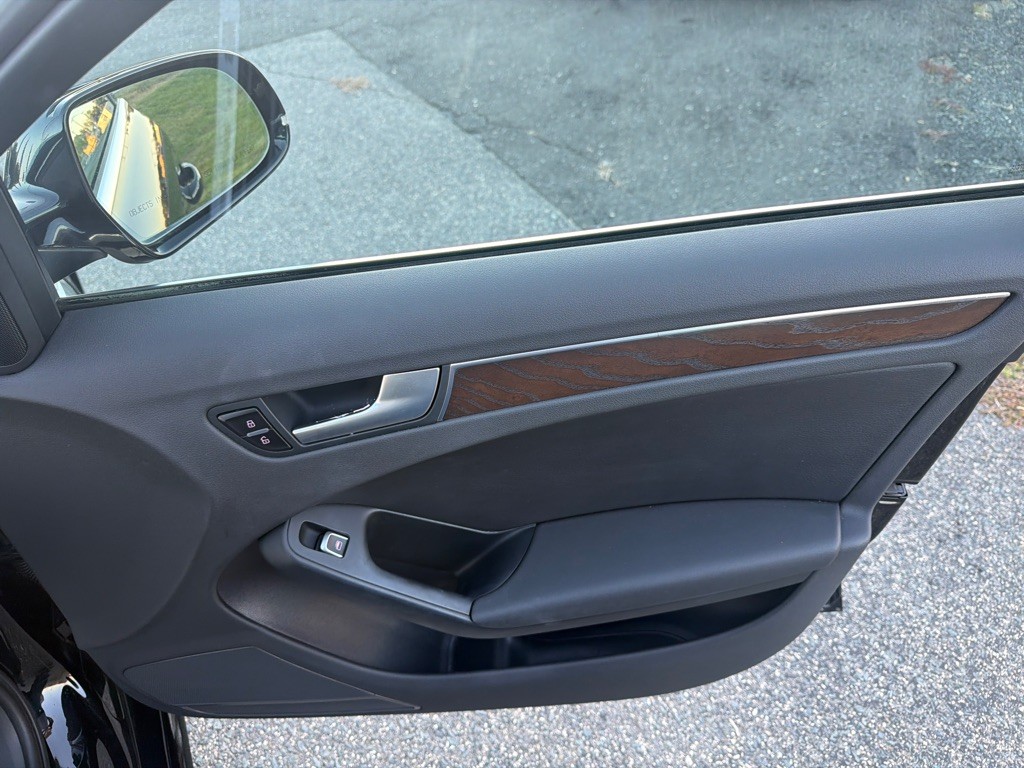2015 Audi A4 Image 28