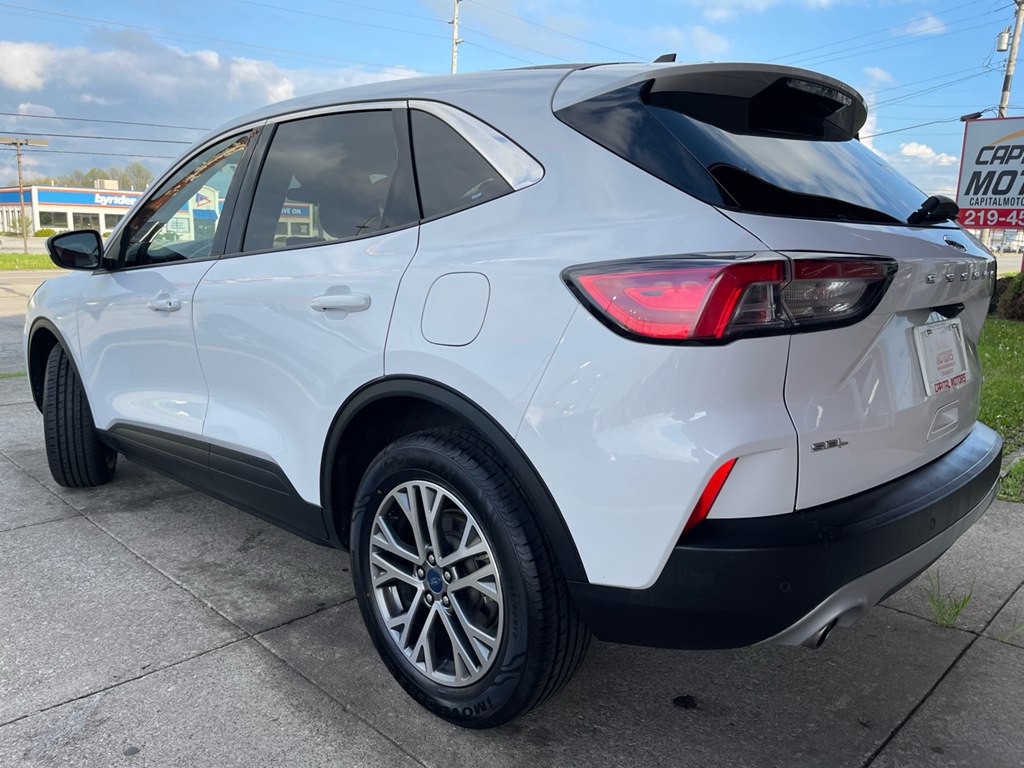 2022 Ford Escape Image 2