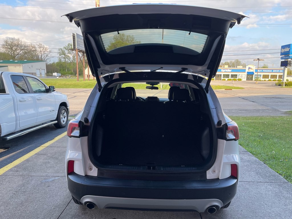2022 Ford Escape Image 17