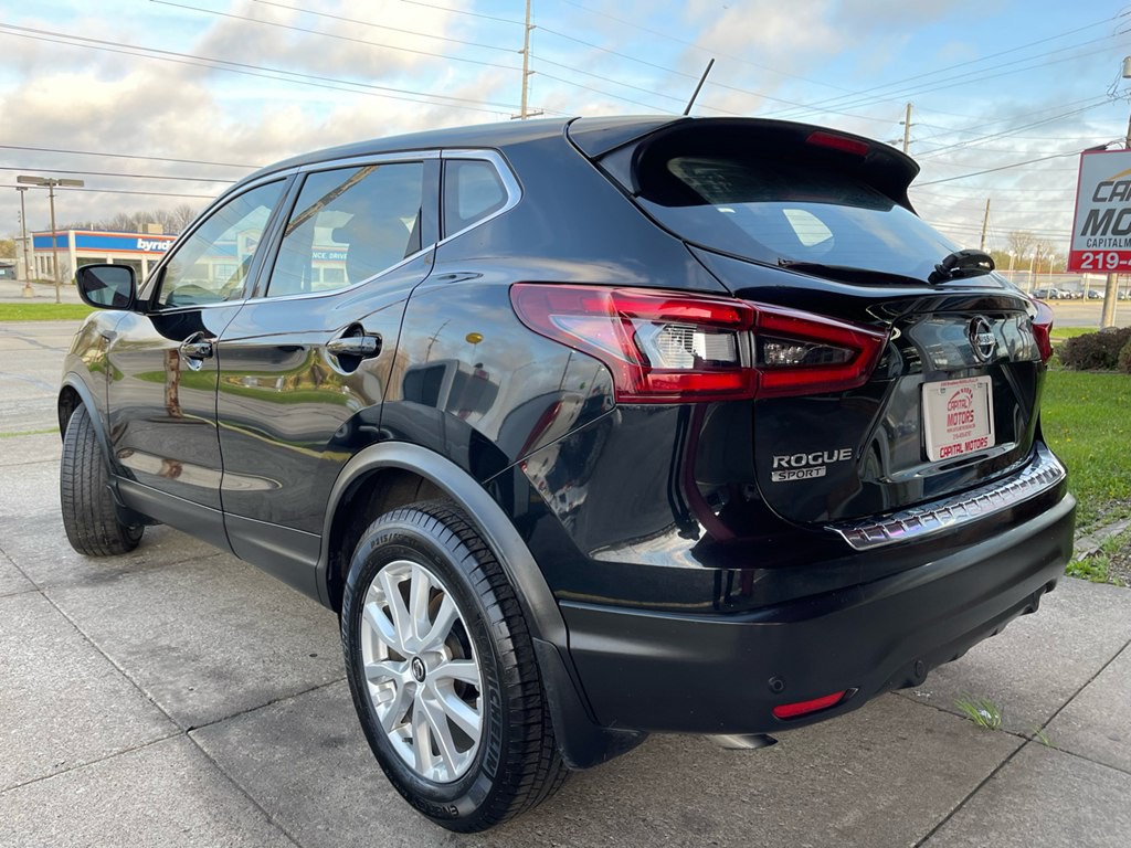 2021 Nissan Rogue Image 2