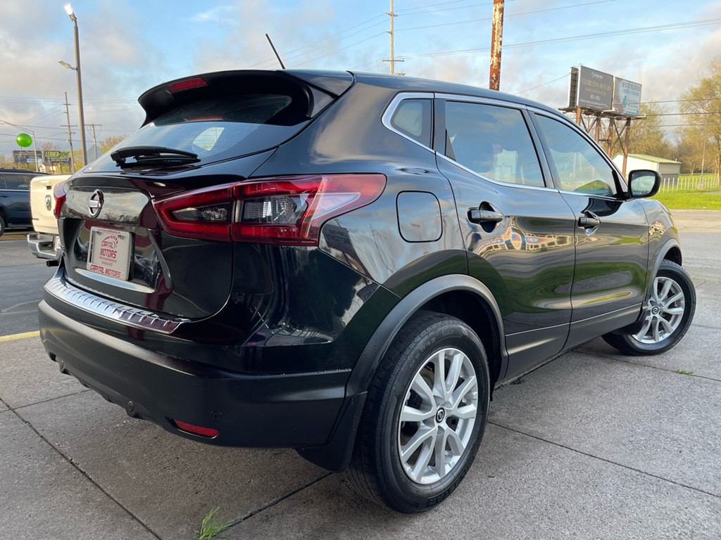 2021 Nissan Rogue Image 4