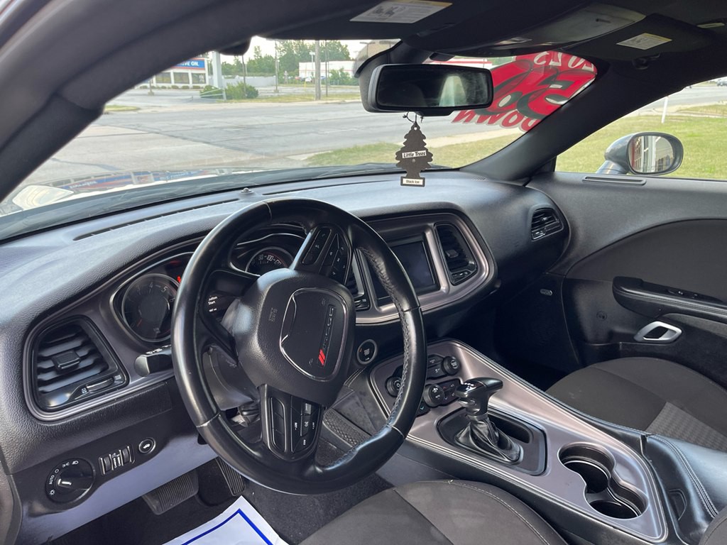 2023 Dodge Challenger Image 8