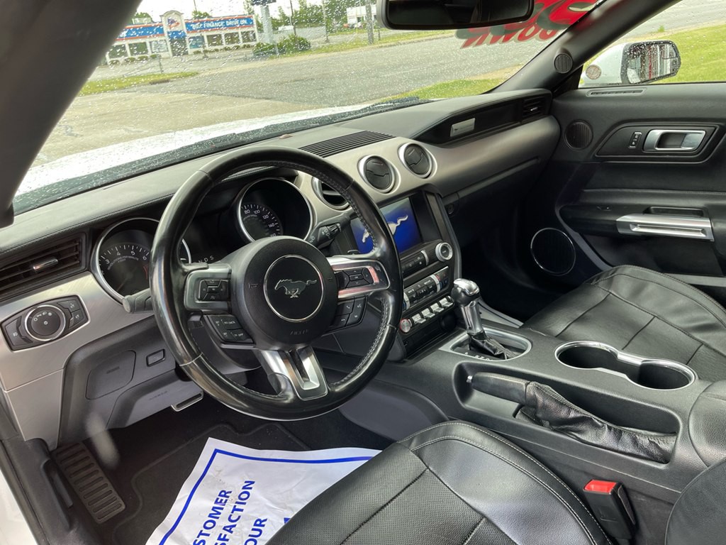 2019 Ford Mustang Image 9