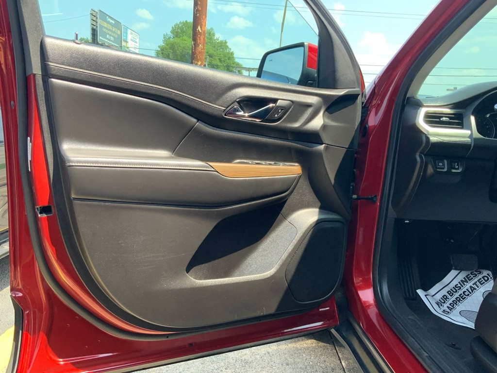 2023 GMC Acadia Image 8