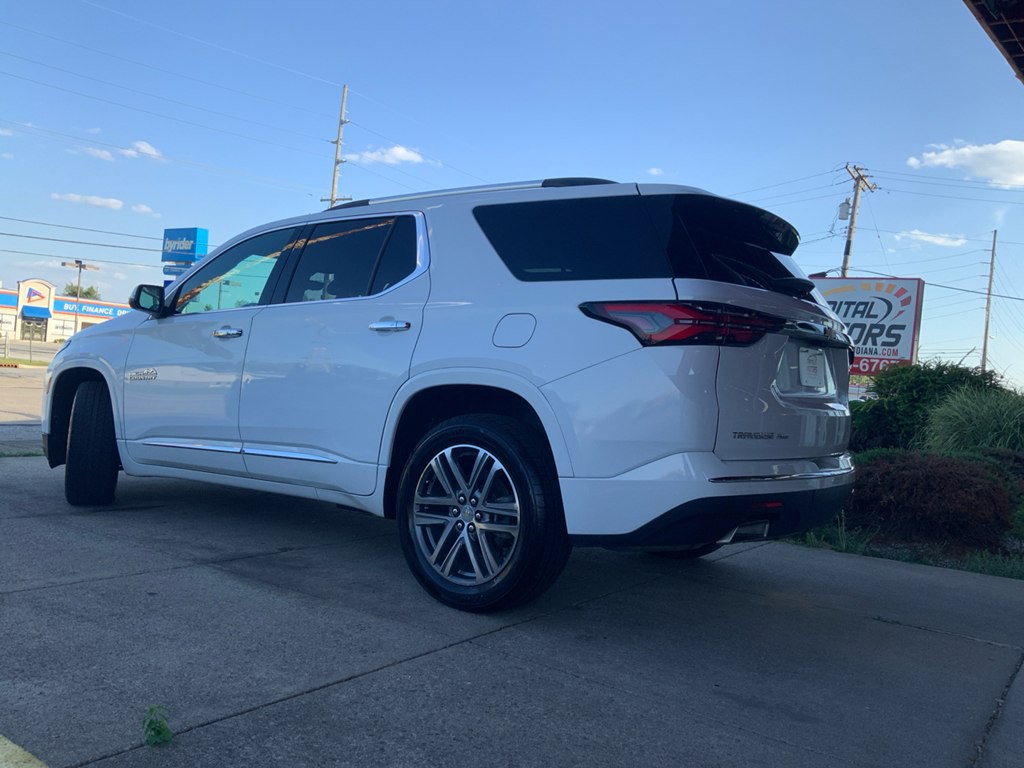 2022 Chevrolet Traverse Image 2