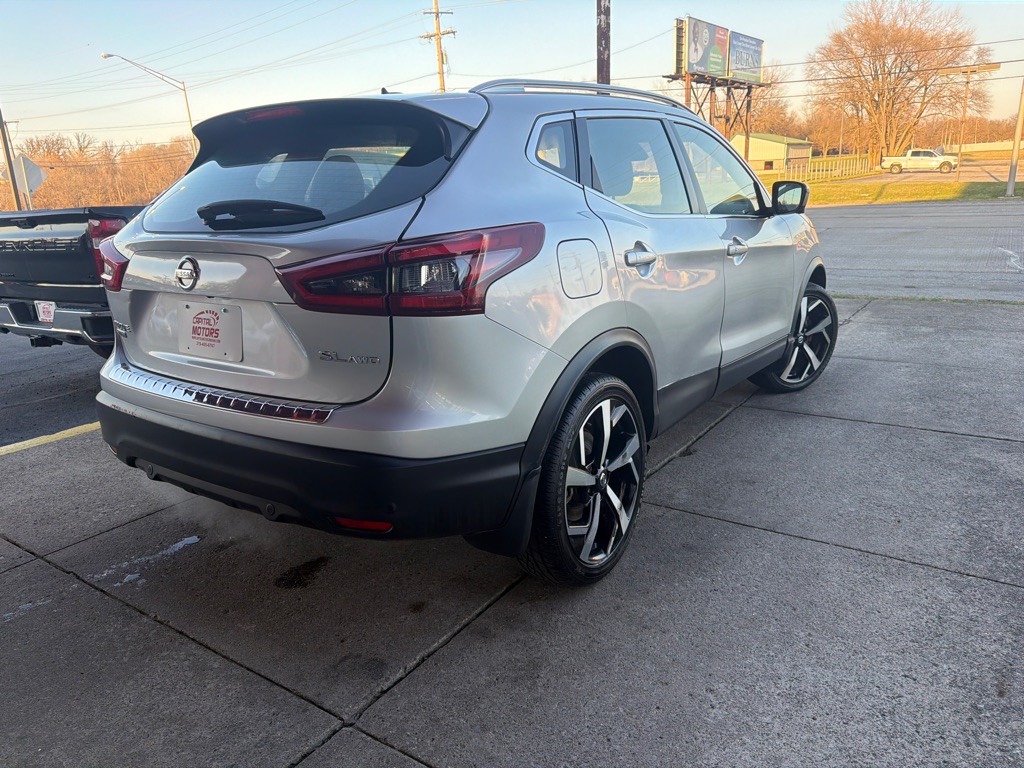 2022 Nissan Rogue Image 4