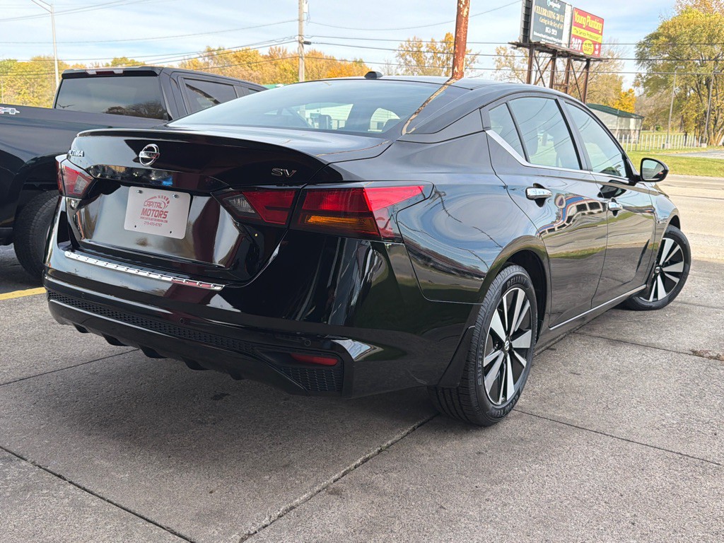 2022 Nissan Altima Image 4