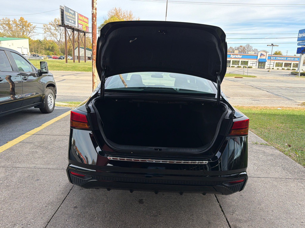 2022 Nissan Altima Image 15
