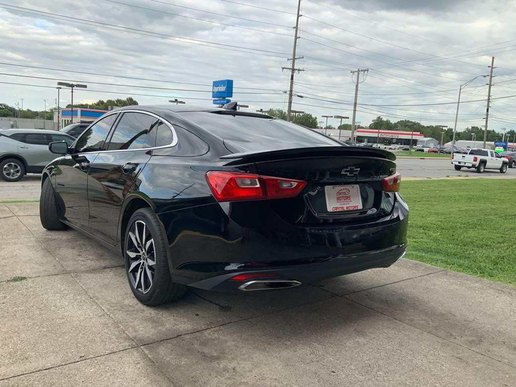 2024 Chevrolet Malibu Image 2
