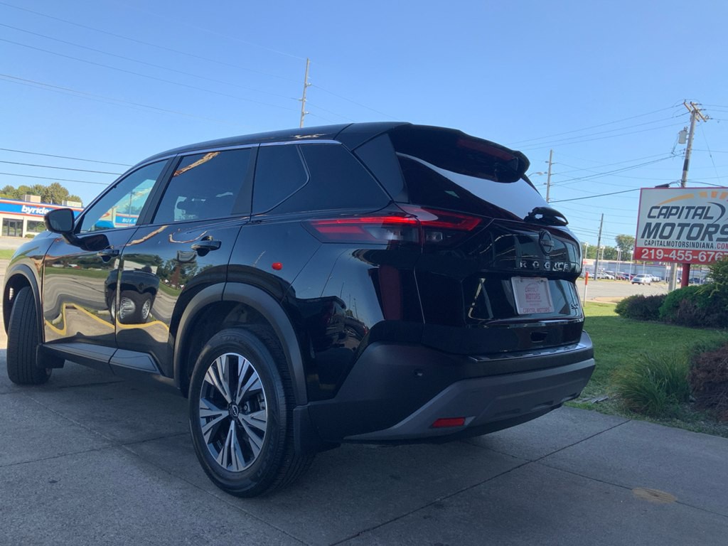 2023 Nissan Rogue Image 2