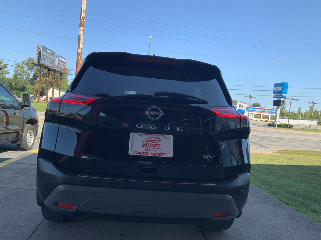 2023 Nissan Rogue Image 3