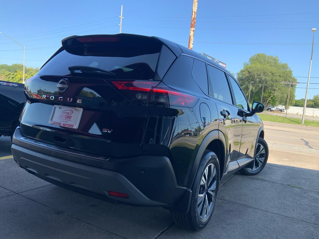 2023 Nissan Rogue Image 4