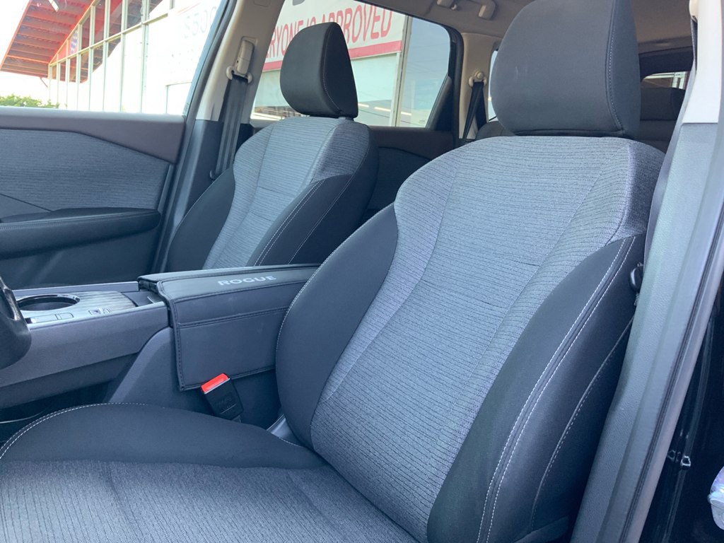 2023 Nissan Rogue Image 10