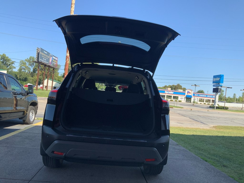 2023 Nissan Rogue Image 17