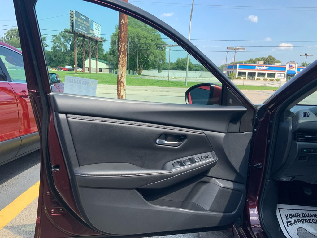 2025 Nissan Sentra Image 8