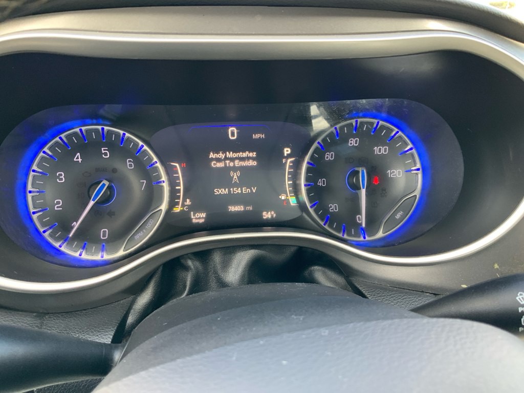 2017 Chrysler Pacifica Image 4