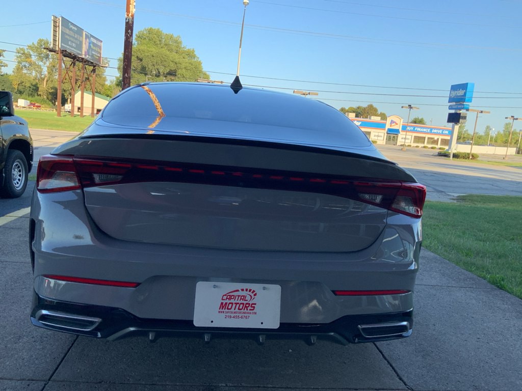 2023 Kia K5 Image 3