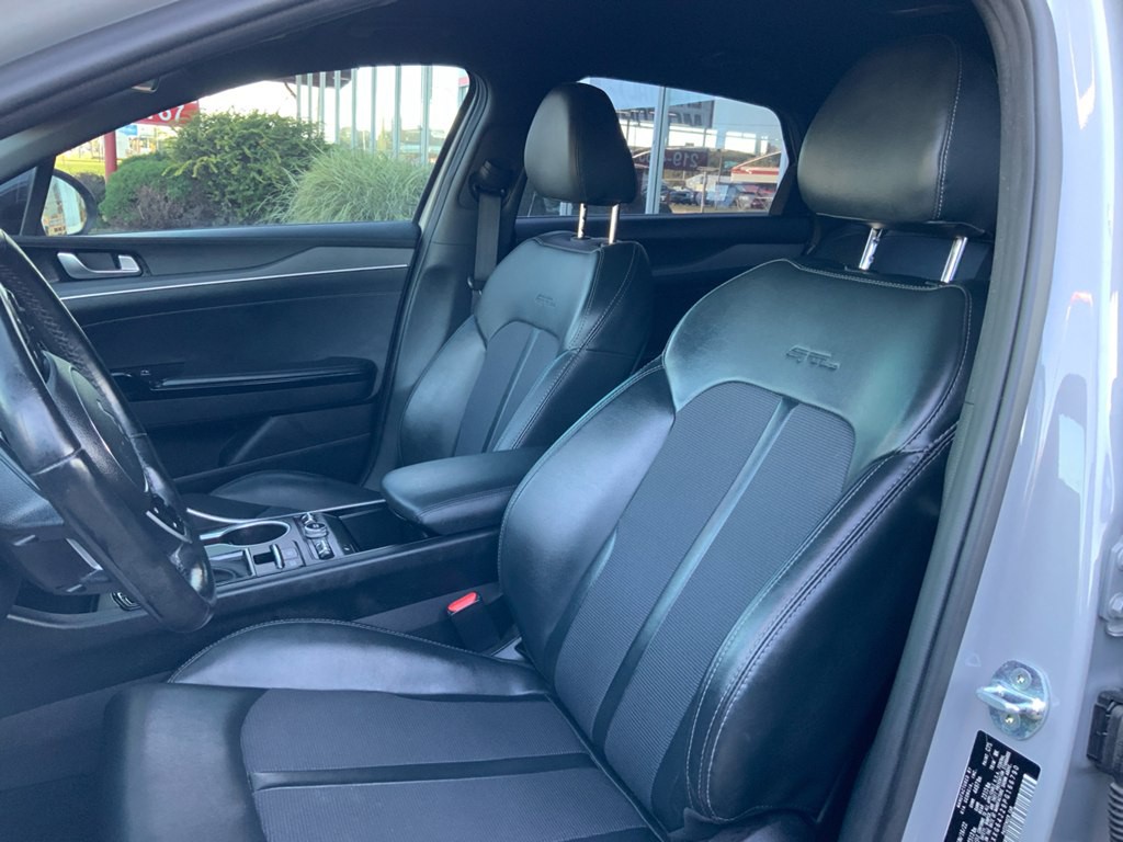 2023 Kia K5 Image 10