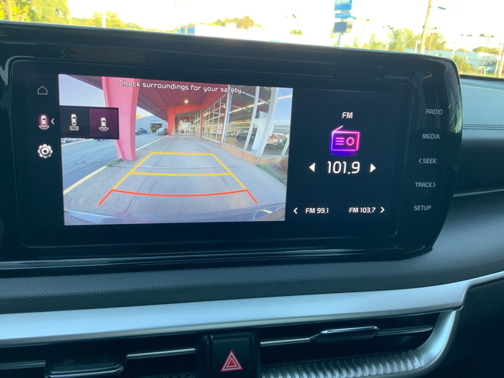 2023 Kia K5 Image 12