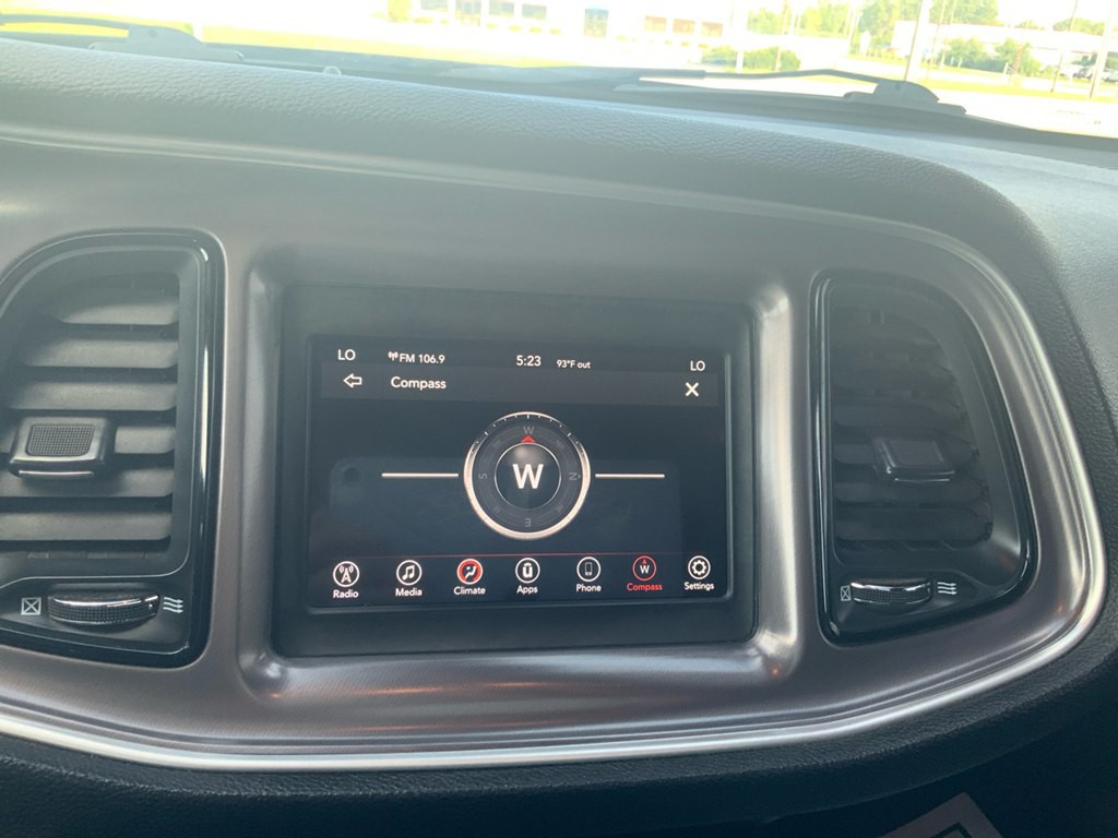 2022 Dodge Challenger Image 14