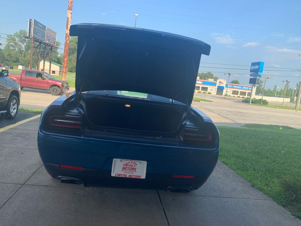 2022 Dodge Challenger Image 16