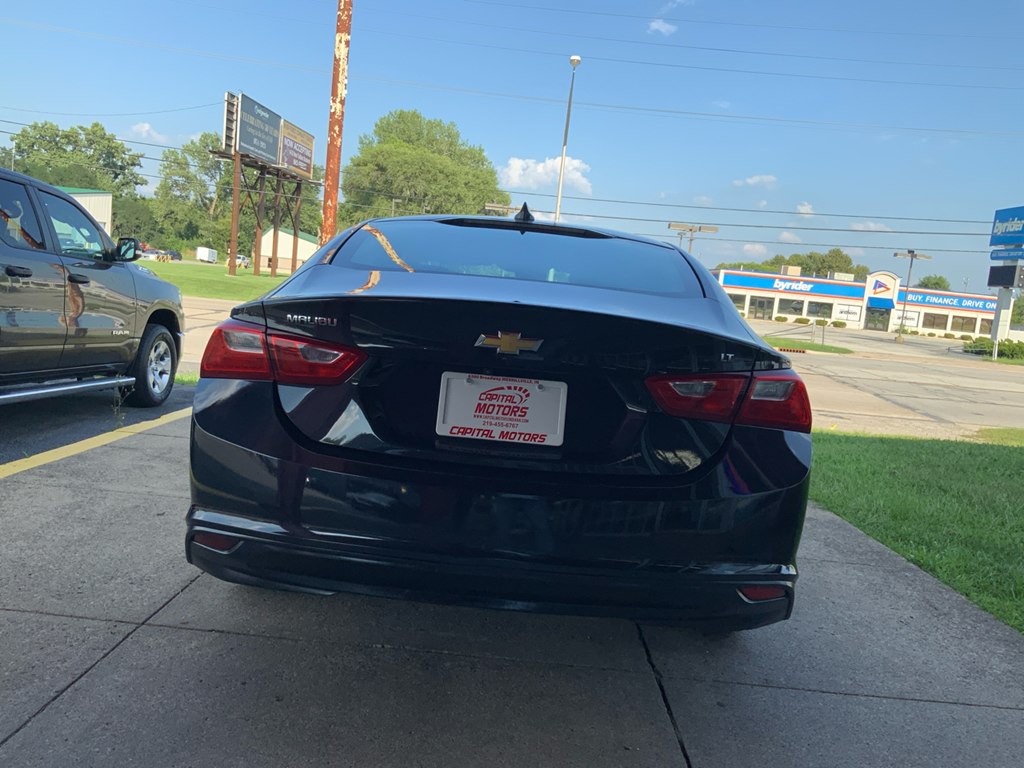 2023 Chevrolet Malibu Image 3