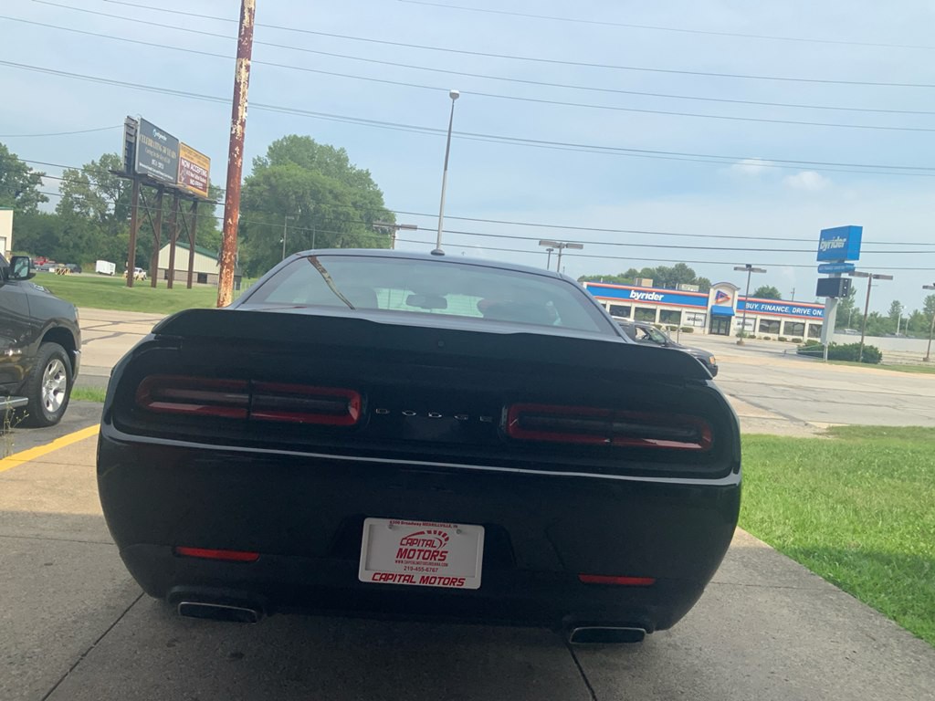 2021 Dodge Challenger Image 3