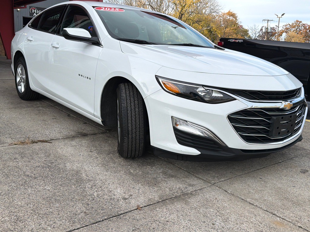 2025 Chevrolet Malibu Image 5