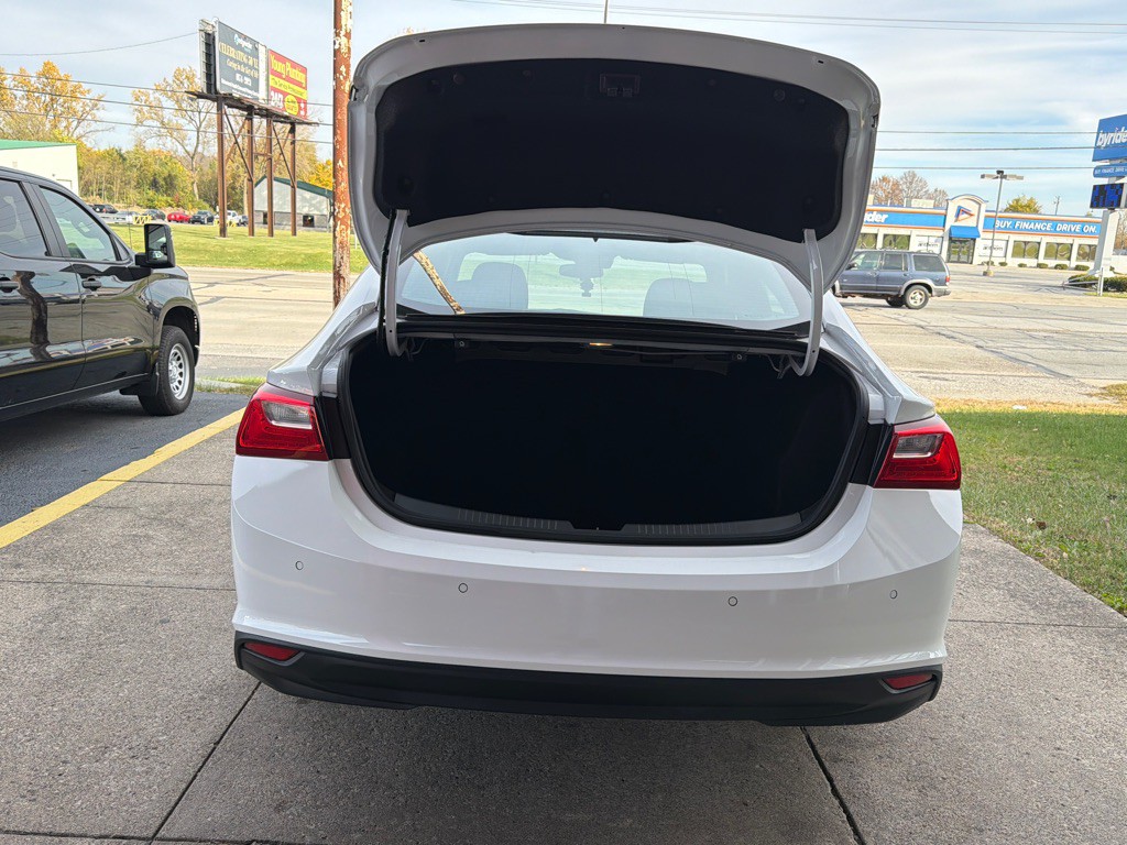 2025 Chevrolet Malibu Image 14