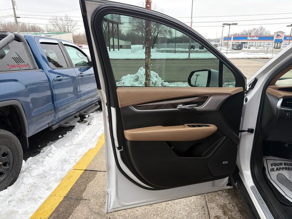 2021 Cadillac XT6 Image 8