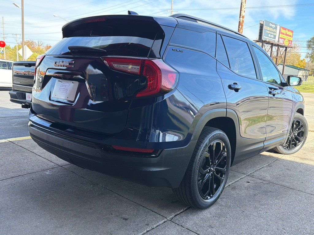 2022 GMC Terrain Image 4
