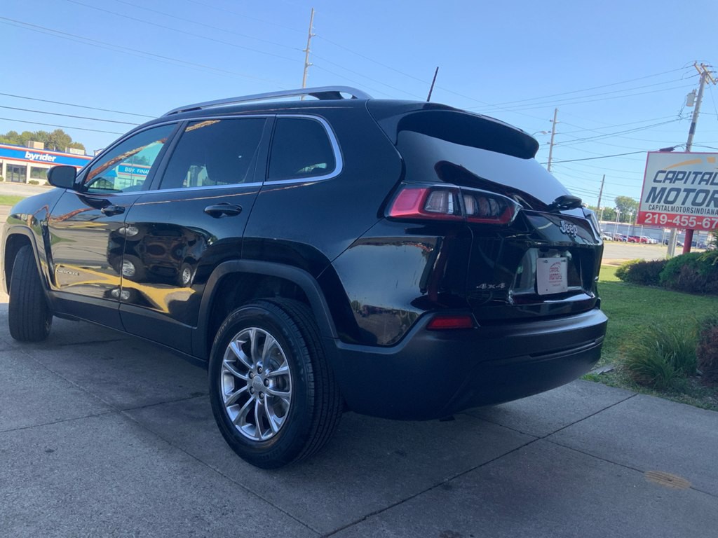 2019 Jeep Cherokee Image 2