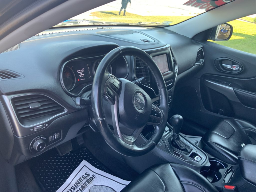 2019 Jeep Cherokee Image 9