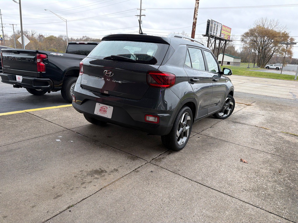 2025 Hyundai Venue Image 4