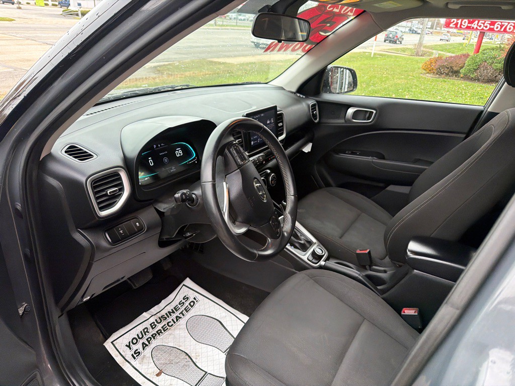 2025 Hyundai Venue Image 9