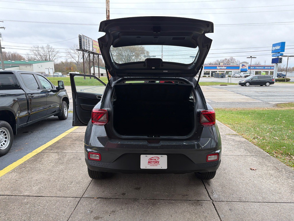 2025 Hyundai Venue Image 17