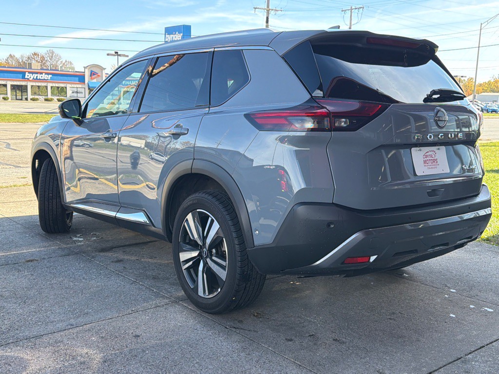 2023 Nissan Rogue Image 2
